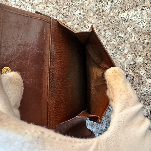 - Louis Vuitton, men's monogram, bifold, wallet, vintage - Picture 14 of 15